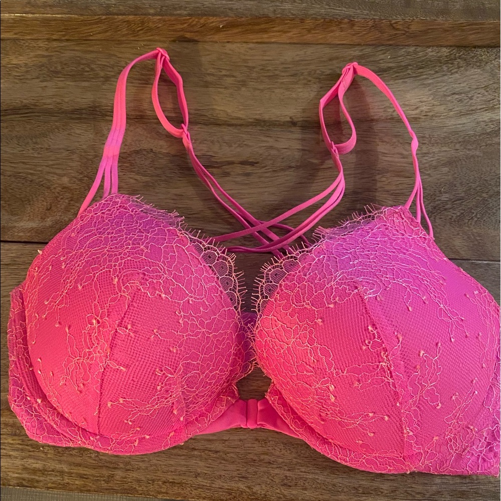 Victoria’s Secret very sexy pink lace push up bra front closure